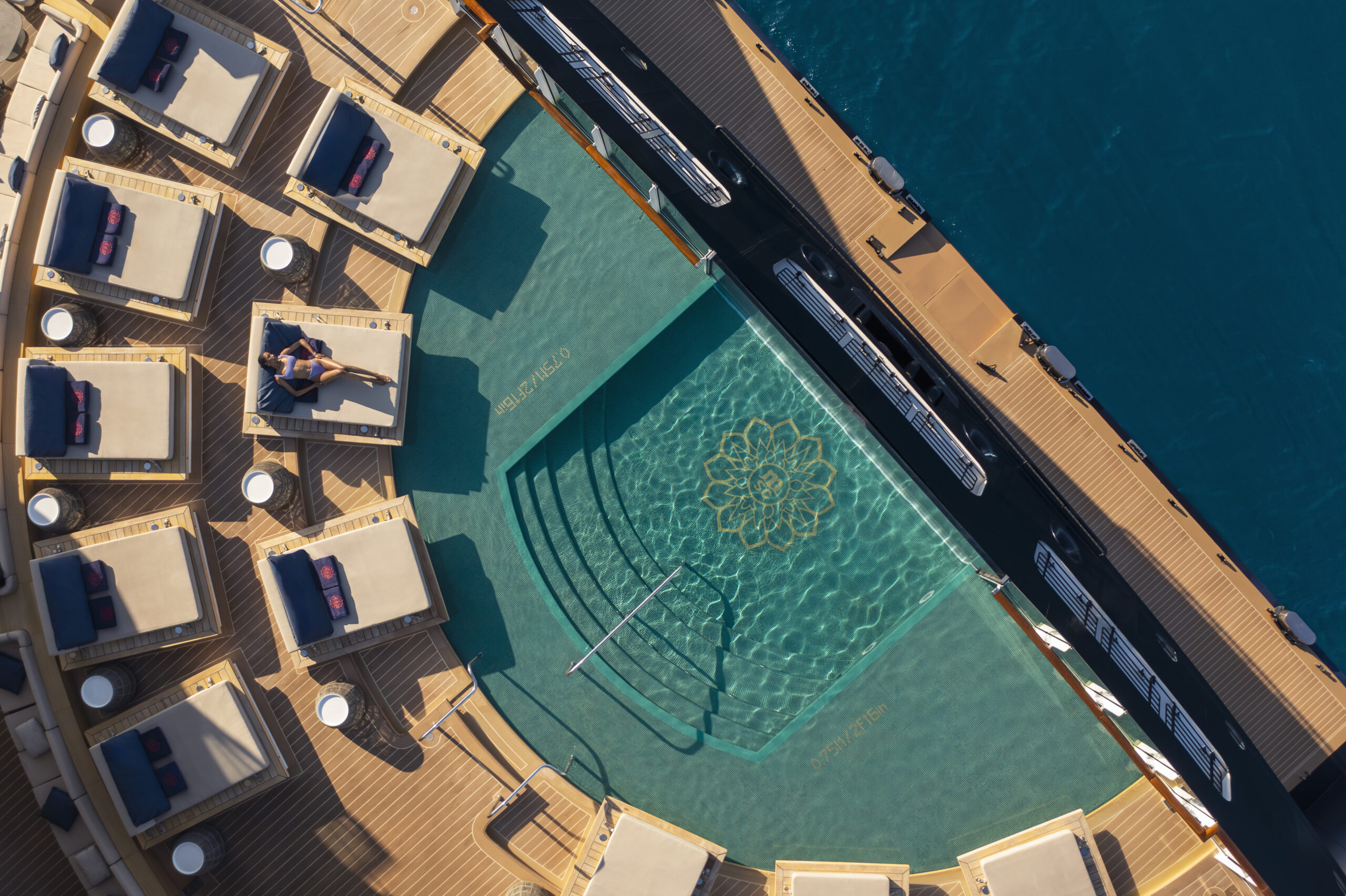 Explora I Pool